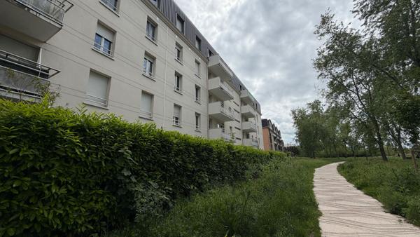 Appartement Evry Courcouronnes 3 pièces 49.57 m2