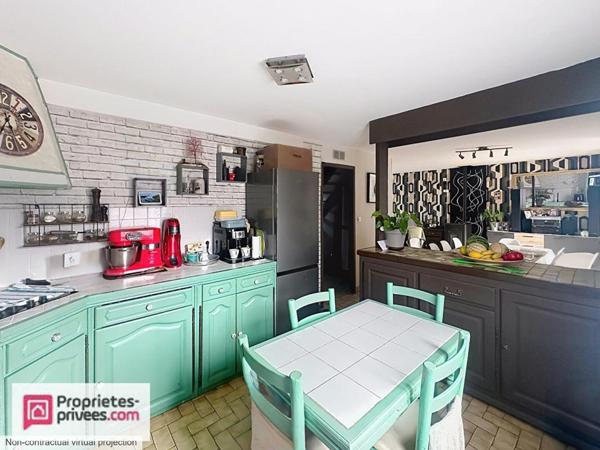 Une opportunité rare sur le marché de Pont-l'Évêque. Maison 4 pièces avec vie de plain-pied, jardin de 600 m² ? 262 500  FAI