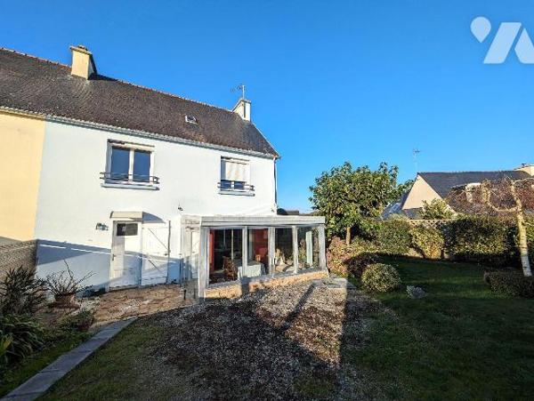A Pont-Aven (Finistère Sud), maison avec véranda sur 422m2 m² de terrain clos à proximité imméd...
