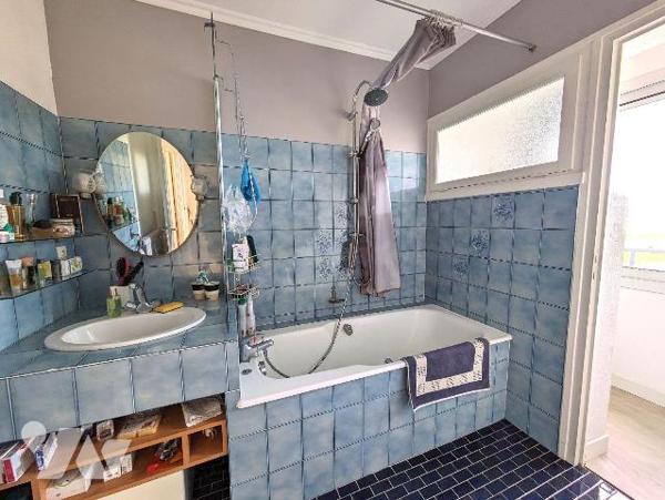 A Pont-Aven (Finistère Sud), maison avec véranda sur 422m2 m² de terrain clos à proximité imméd...