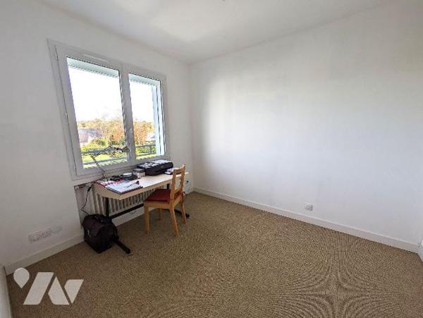 A Pont-Aven (Finistère Sud), maison avec véranda sur 422m2 m² de terrain clos à proximité imméd...