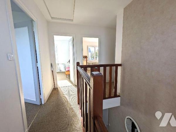 A Pont-Aven (Finistère Sud), maison avec véranda sur 422m2 m² de terrain clos à proximité imméd...