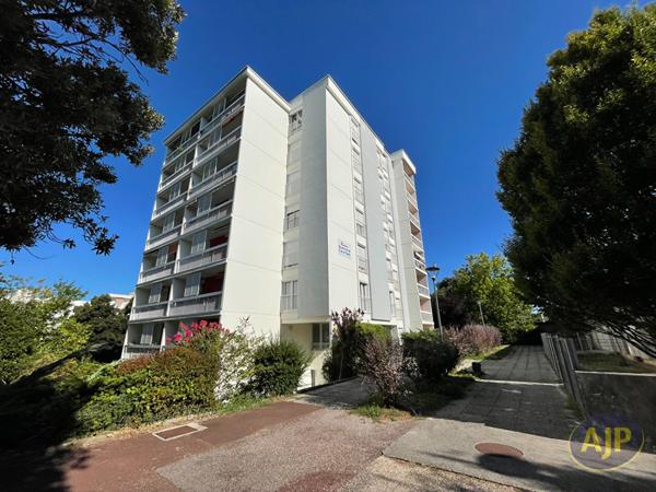 Vente appartement Saintes : 143 000 € - AJP Immobilier Saintes