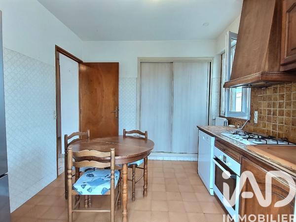 Maison à vendre 6 pièces 143 m² Sanary-sur-Mer