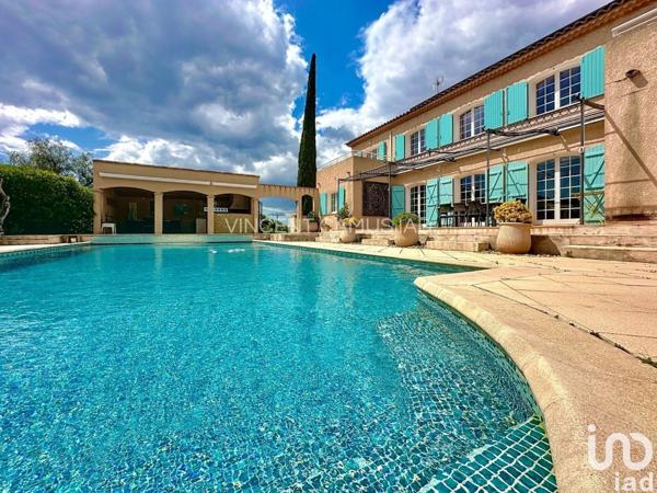 Maison 9 pièces de 270 m² à Sanary-sur-Mer (83110)