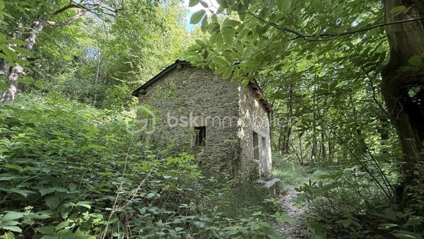 Terrain de 18 325 m²