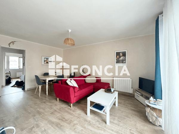 Location Appartement 3 pièces 59.95 m² - 18 Rue du Docteur Charles Coubard Cholet 49300