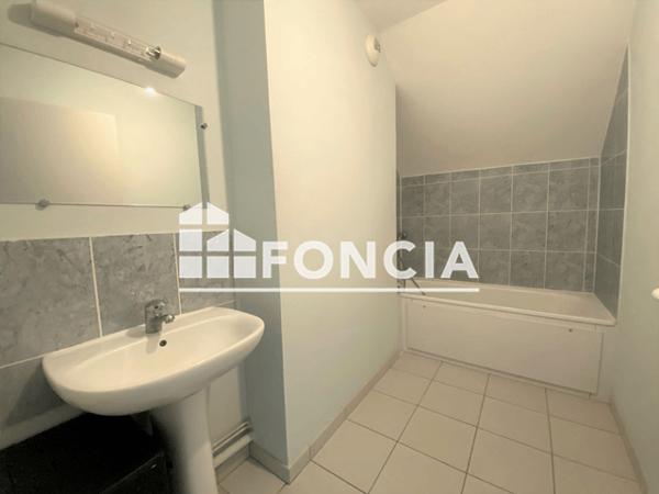 Location Appartement meublé 3 pièces 71.3 m² - CHEMIN DES GRENELLES Saumur 49400