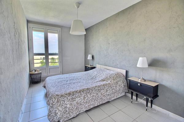 Appartement Marignane de type 4 pièces de 73m² avec terrasse et cave privative