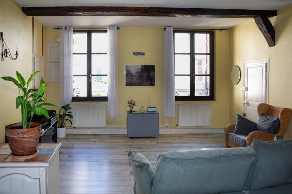 Duplex
                                                                                                                                                                                                                                                                                                                        3 pièce(s)                                                                                                                                                                                                          1 chambre(s)                                                                                                                                                                                                          92  m²