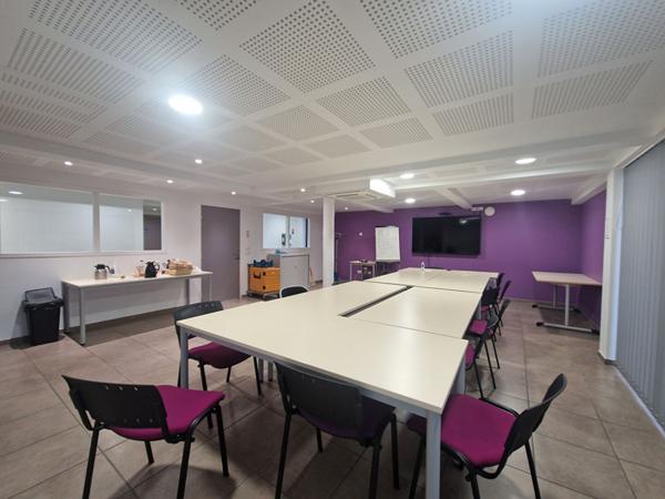 Bureaux ChÂteau-arnoux-saint-auban 470 m2