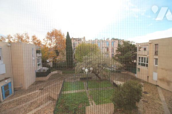 Appartement T3 agréable de 70m2 (Carrez) avec sa belle terrasse de 7m2, quartier Gèze (15e, Calade)