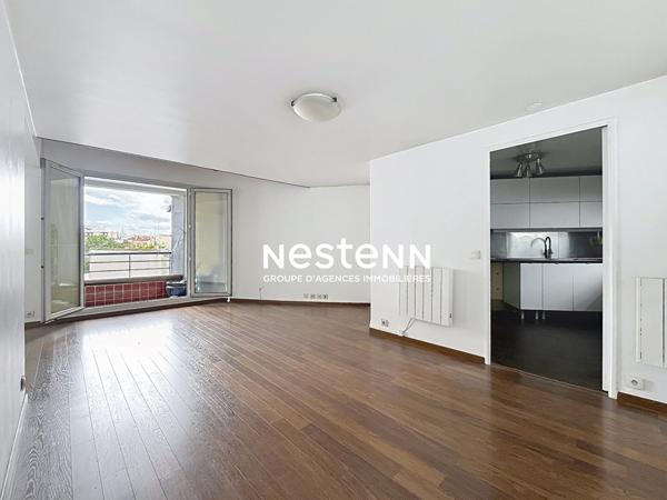 Appartement Saint Ouen Sur Seine 5 pièce(s) 108 m2 - Mairie de Saint Ouen - Metro 14 et 13 - Commerces et Transports