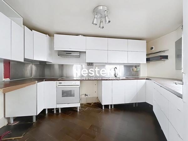 Appartement Saint Ouen Sur Seine 5 pièce(s) 108 m2 - Mairie de Saint Ouen - Metro 14 et 13 - Commerces et Transports