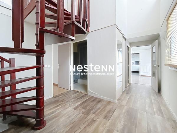 Appartement Saint Ouen Sur Seine 5 pièce(s) 108 m2 - Mairie de Saint Ouen - Metro 14 et 13 - Commerces et Transports