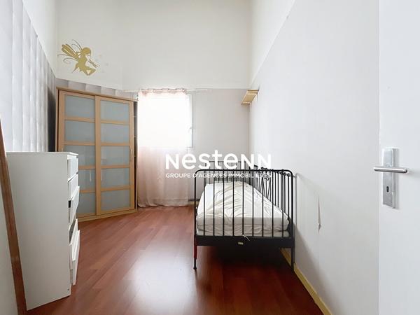 Appartement Saint Ouen Sur Seine 5 pièce(s) 108 m2 - Mairie de Saint Ouen - Metro 14 et 13 - Commerces et Transports