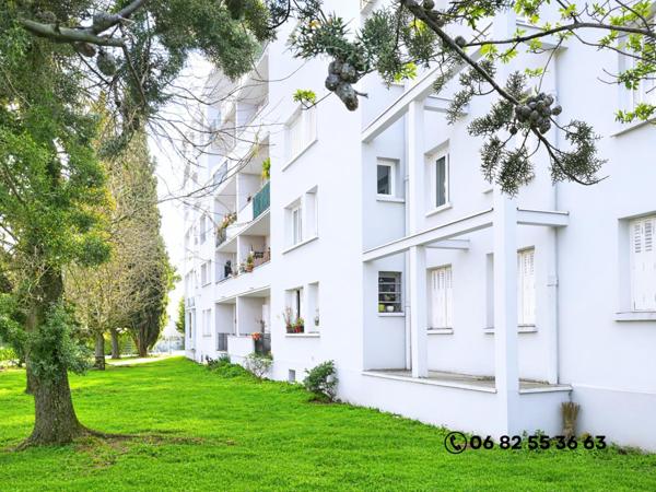 T3 traversant lumineux avec balcons