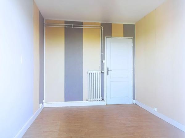 T3 traversant lumineux avec balcons