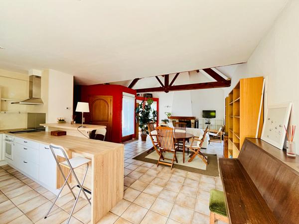 Maison - 6 pièces - 147 m²