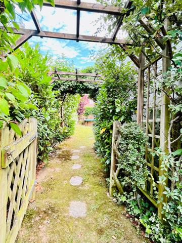 Maison - 6 pièces - 147 m²