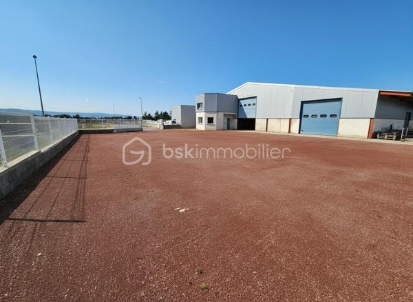 Local d'activités de 770 m²