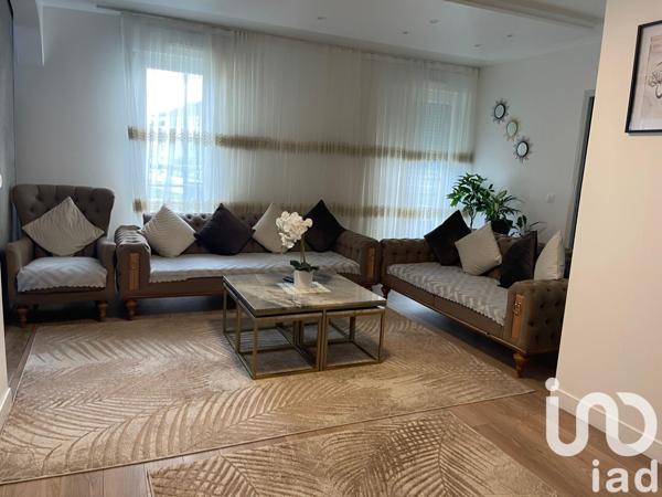 Appartement 3 pièces de 60 m² à Savigny-le-Temple (77176)