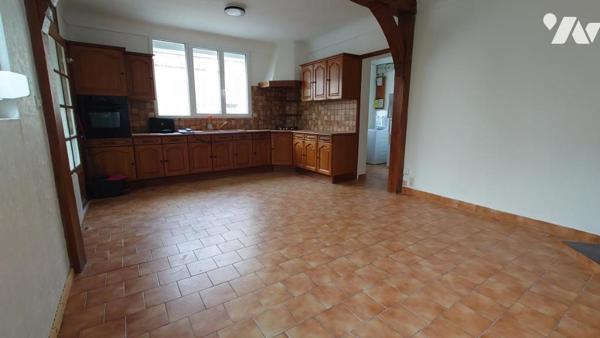 MAISON BON ETAT AVEC JARDIN ET GARAGE