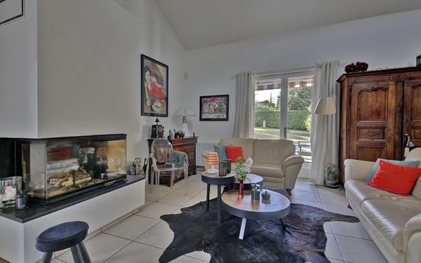 Maison à vendre    6 pièces • 128,31 m2 Fontaines-Saint-Martin