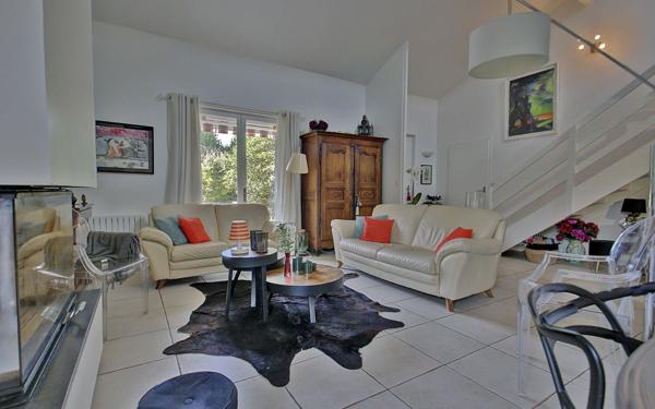 Maison à vendre    6 pièces • 128,31 m2 Fontaines-Saint-Martin