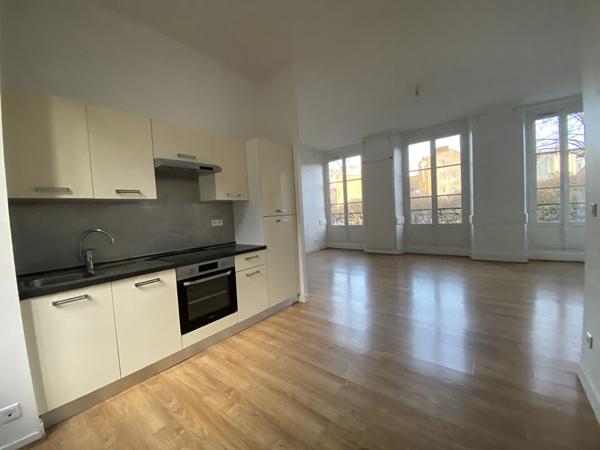 PROCHE PREFECTURE T4 LUMINEUX,  
Nantes 44000