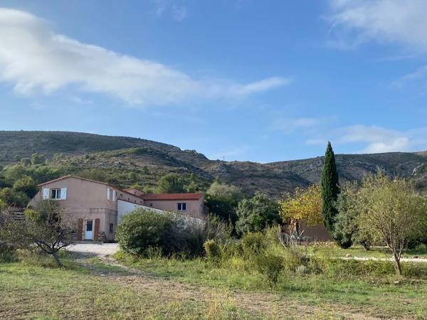 ENSEMBLE DE GITES, 3.68ha PYRENEES ORIENTALES