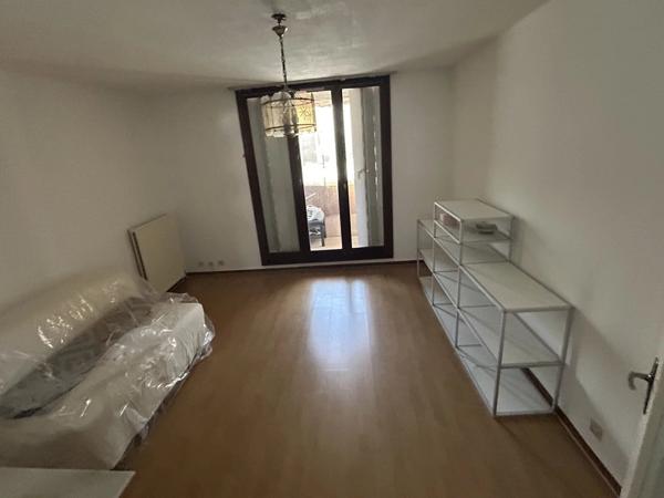 Location                                                      Appartement
                        
                     1 pièces                      30 m2                     à Montpellier
