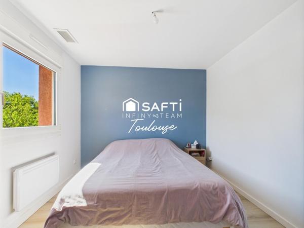 Villa duplex de 1991 avec jardin et garage. Quartier Naspe Selery. 3 chambres Proche école