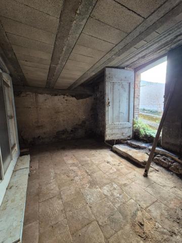 AVALATS, MAISON A RESTAURER DE 150 M2