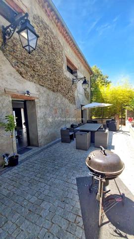 Vente                                                      Maison
                        
                     5 pièces                      130 m2                     à Castres