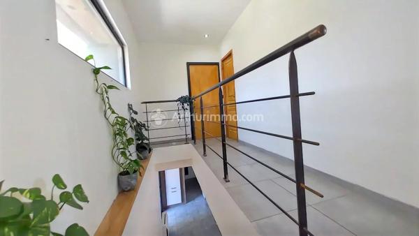 Vente                                                      Maison
                        
                     5 pièces                      130 m2                     à Castres