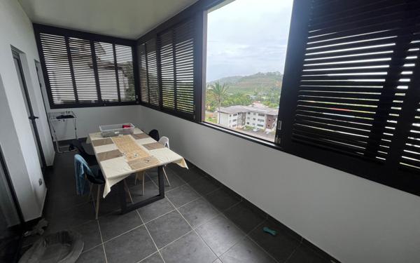 Maison à vendre    4 pièces •  Remire-Montjoly