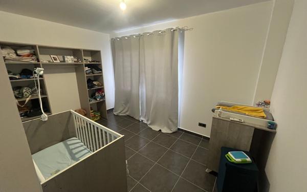 Maison à vendre    4 pièces •  Remire-Montjoly