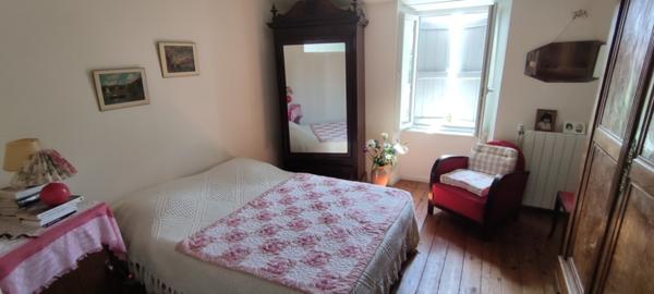 Maison  5 pièce(s)  3 chambre(s)  90 m²