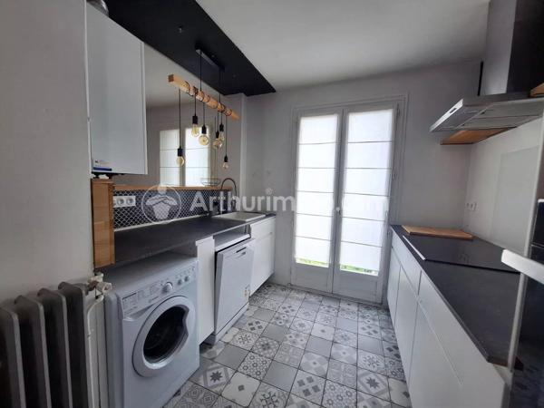 Vente                                                      Appartement
                        
                     3 pièces                      76 m2                     à Toulouse