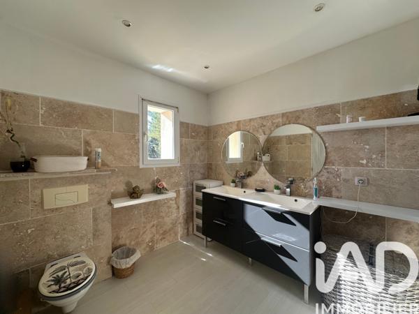 Maison à vendre 5 pièces 190 m² Le Cannet-des-Maures