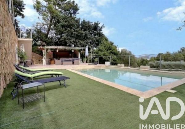 Maison à vendre 5 pièces 190 m² Le Cannet-des-Maures