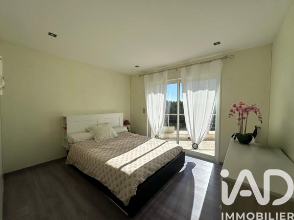 Maison à vendre 5 pièces 190 m² Le Cannet-des-Maures