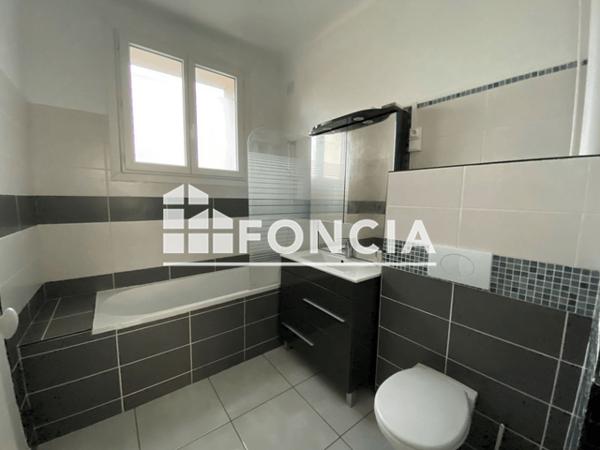 Location Appartement 2 pièces 48.02 m² - 26 RUE DE L'ILE NEUVE Saumur 49400