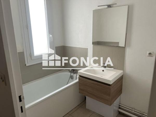 Location Appartement 4 pièces 72.96 m² - 29H RUE DU GRAND FAUBOURG Chartres 28000