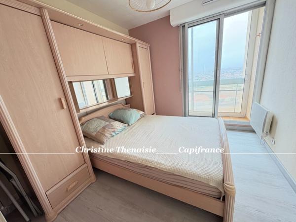 Appartement à vendre VUE MER - 2 chambres - 2 balcons fermés - Parking - Cave - Accès direct au remblai de la grande plage SAINT GILLES CROIX DE VIE (85)