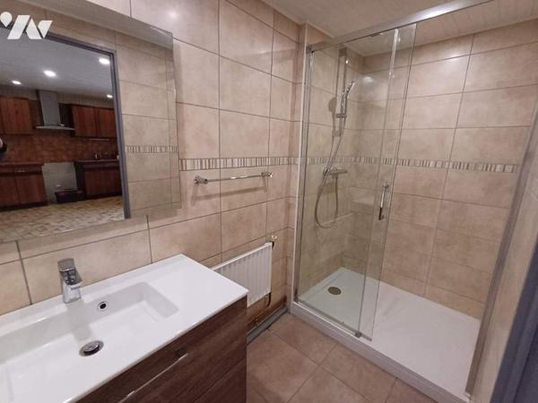 Maison de ville avec extérieur