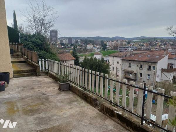 Maison de ville avec extérieur