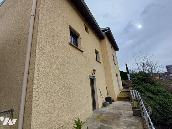 Maison de ville avec extérieur