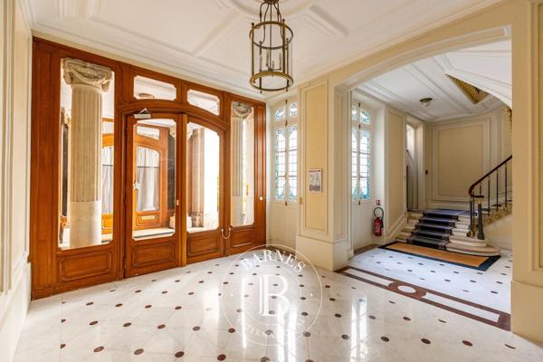 Paris 8ème, Appartement 4 Chambres -  253 m² à vendre